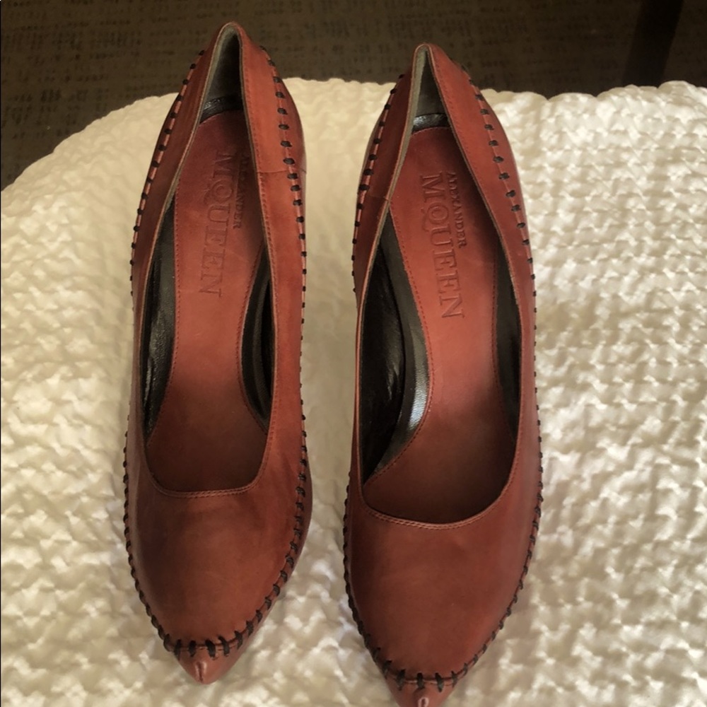 Alexander McQueen Soft Burgundy leather High Heels